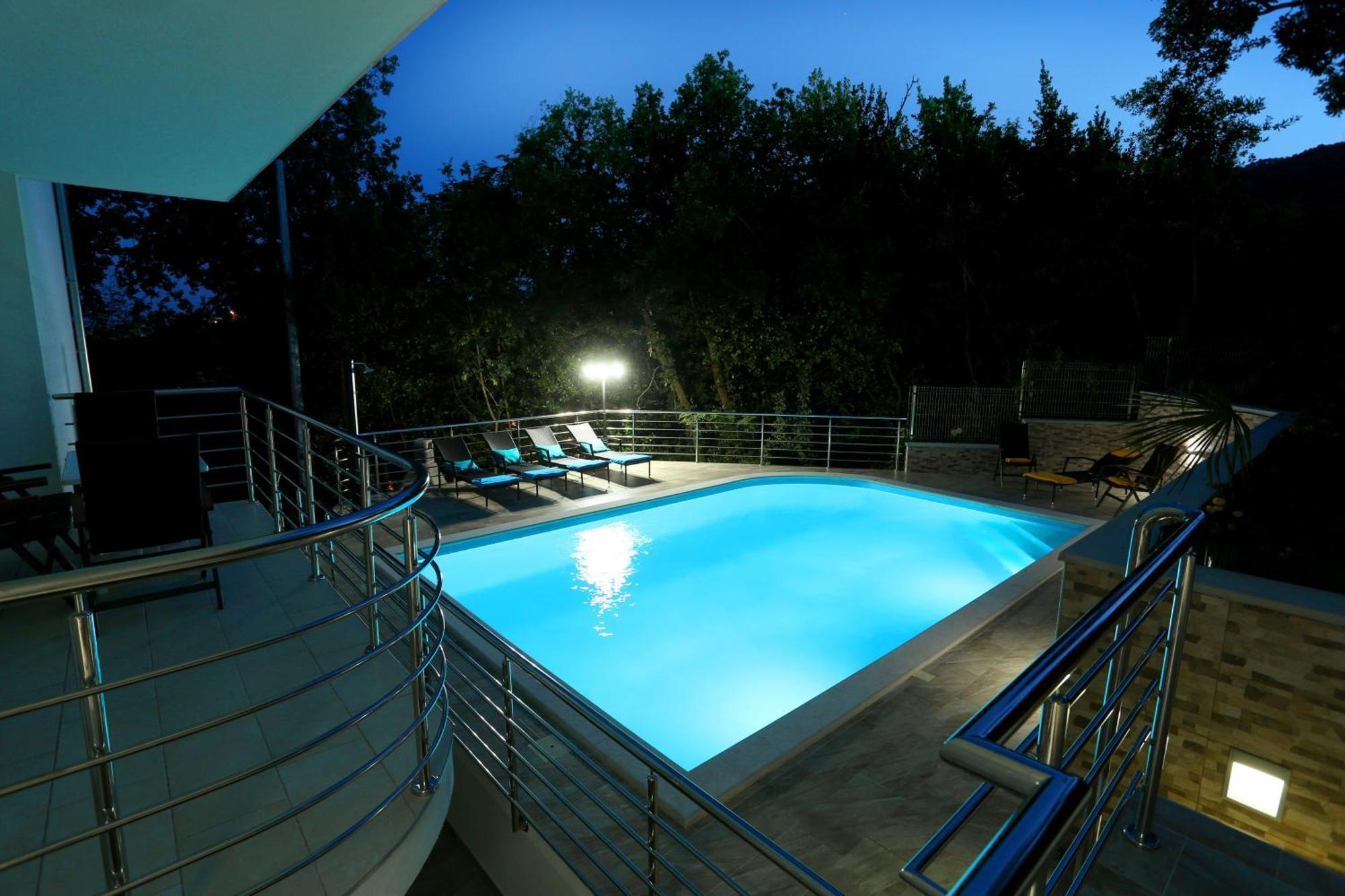 Villa Dragi With Pool, Sauna, & Whirlpool Opatija Rom bilde