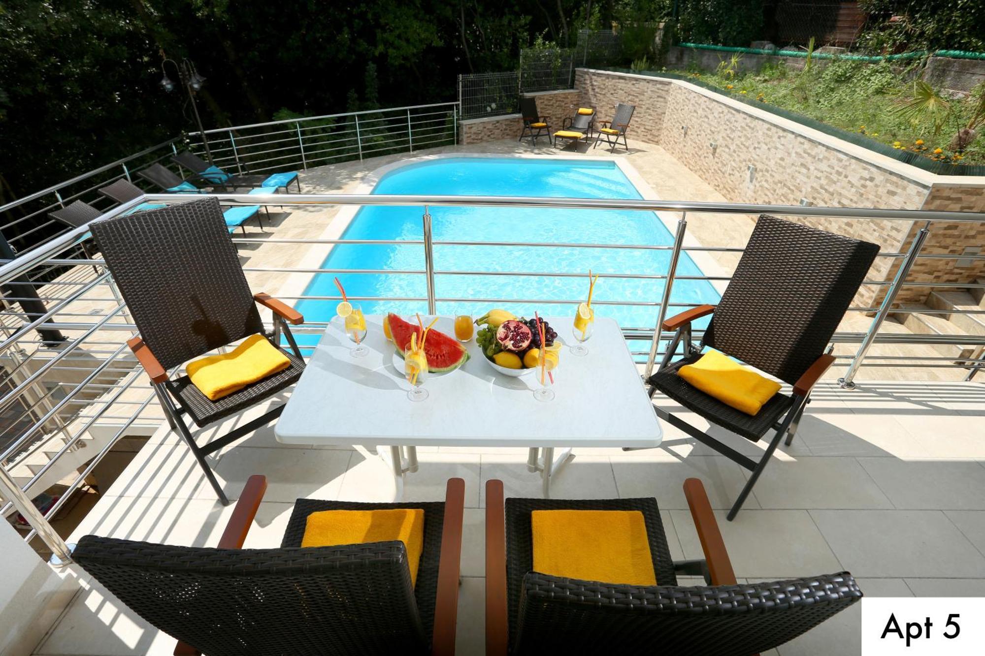 Villa Dragi With Pool, Sauna, & Whirlpool Opatija Rom bilde
